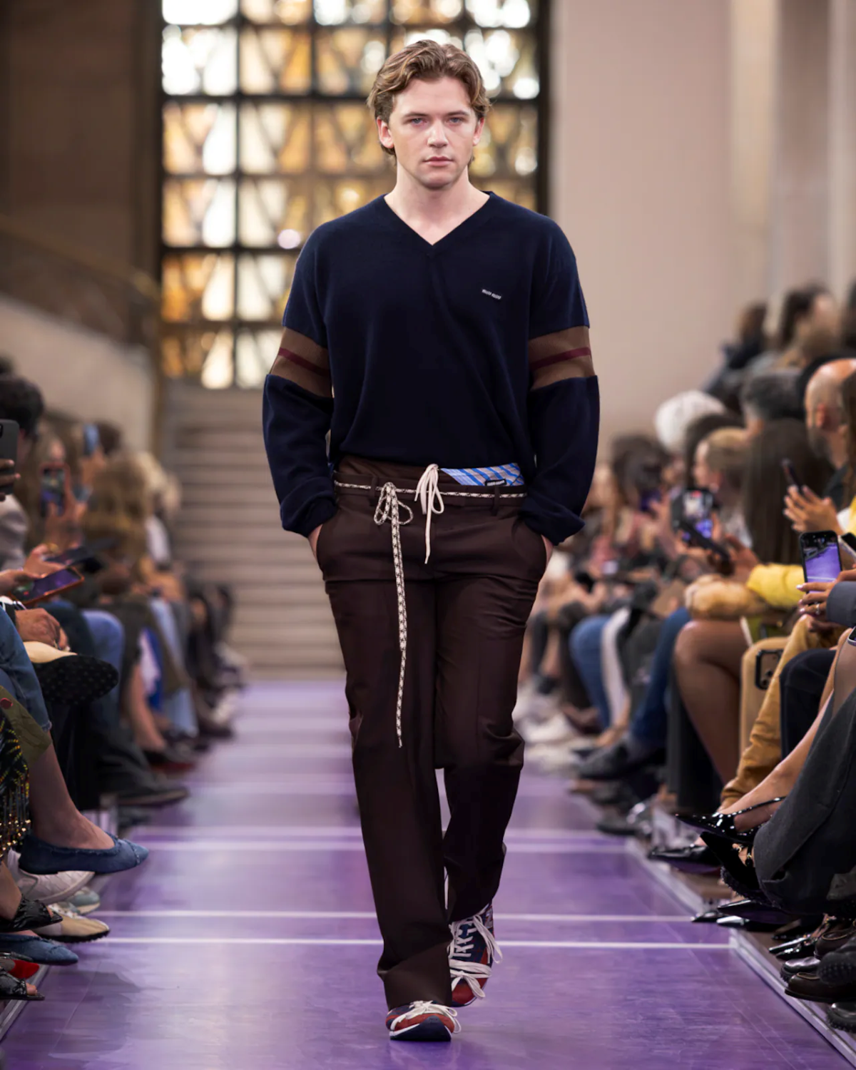 Igby Rigney desfila para Miu Miu Primavera-Verano 2027 en París