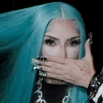 Kim Kardashian luce un disfraz de Halloween 2026 inspirado en la estética alternativa de su hija North West