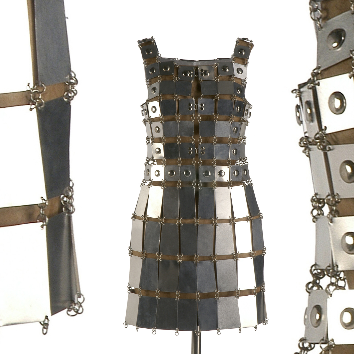 Vestido minifalda de aluminio de Paco Rabanne, de 1967