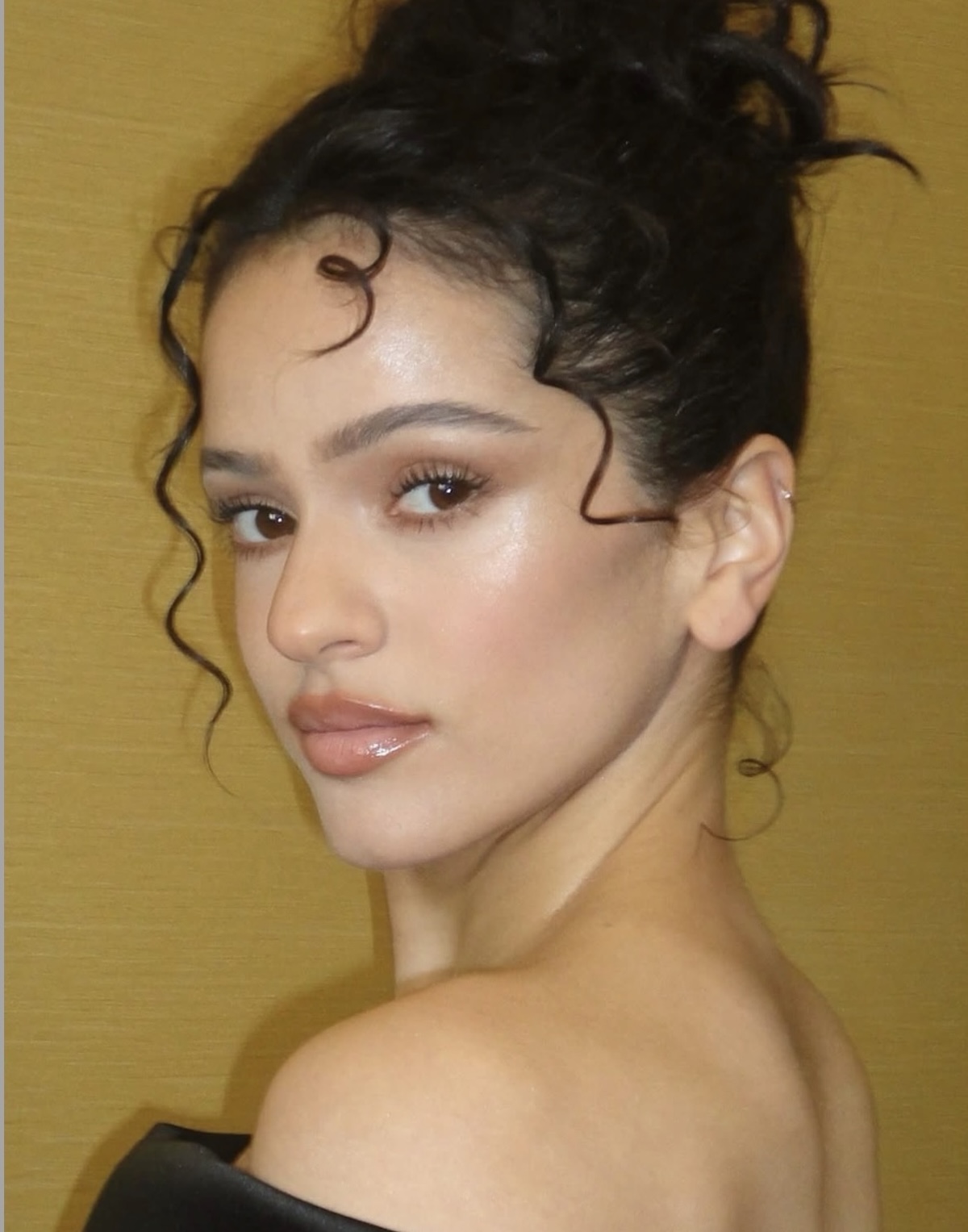 Maquillaje de Rosalía sin colorete