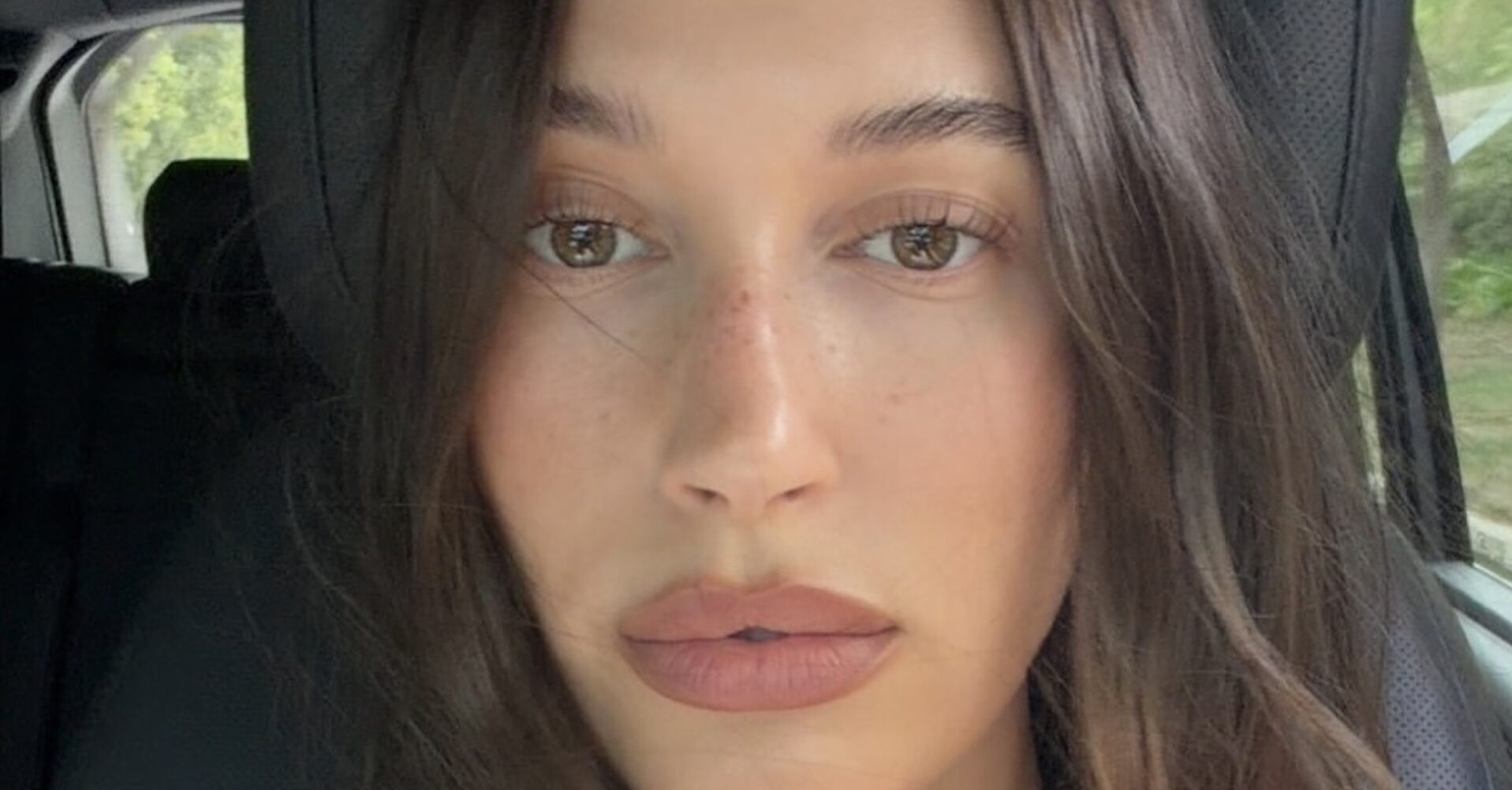El «anti-blush» es la nueva tendencia de maquillaje para el otoño. Imagen: @haileybieber