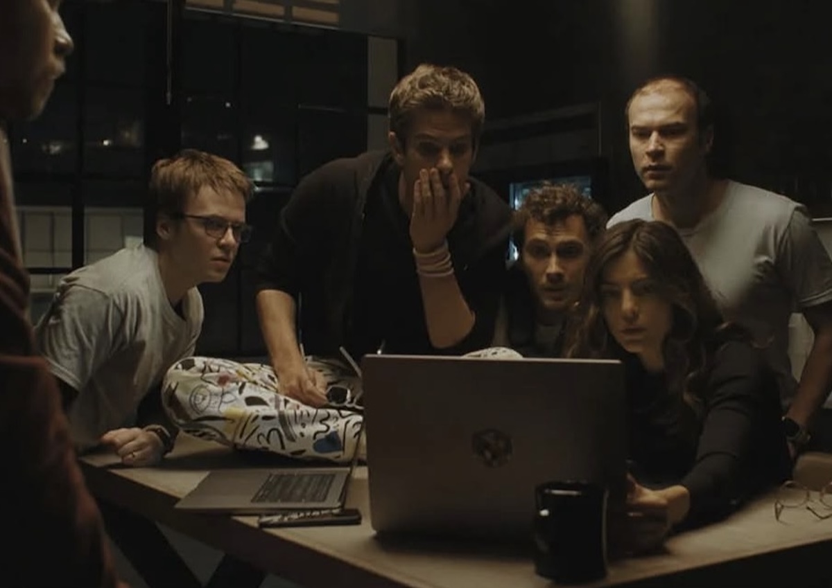 Escena de la película «Artificial» (2026), dirigida por Luca Guadagnino