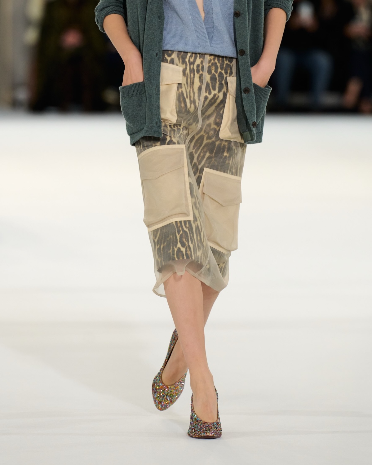 Uno de los estampados del desfile de Dries Van Noten SS27 en París Fashion Week