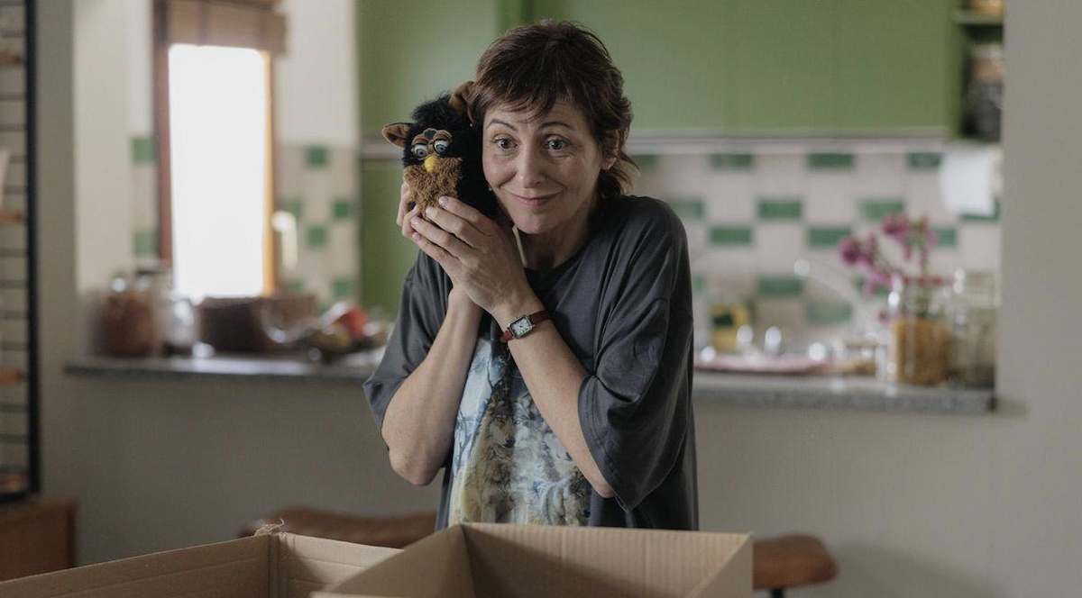 Lorena Iglesias interpretando al personaje de Judith en la serie de comedia original de Filmin «Millennial Mal». Imagen: cortesía de Filmin