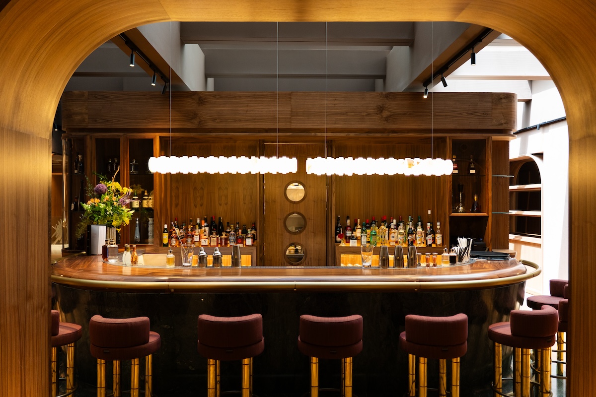 Imagen del interior de Azucarera, la coctelería de Mercer Madrid