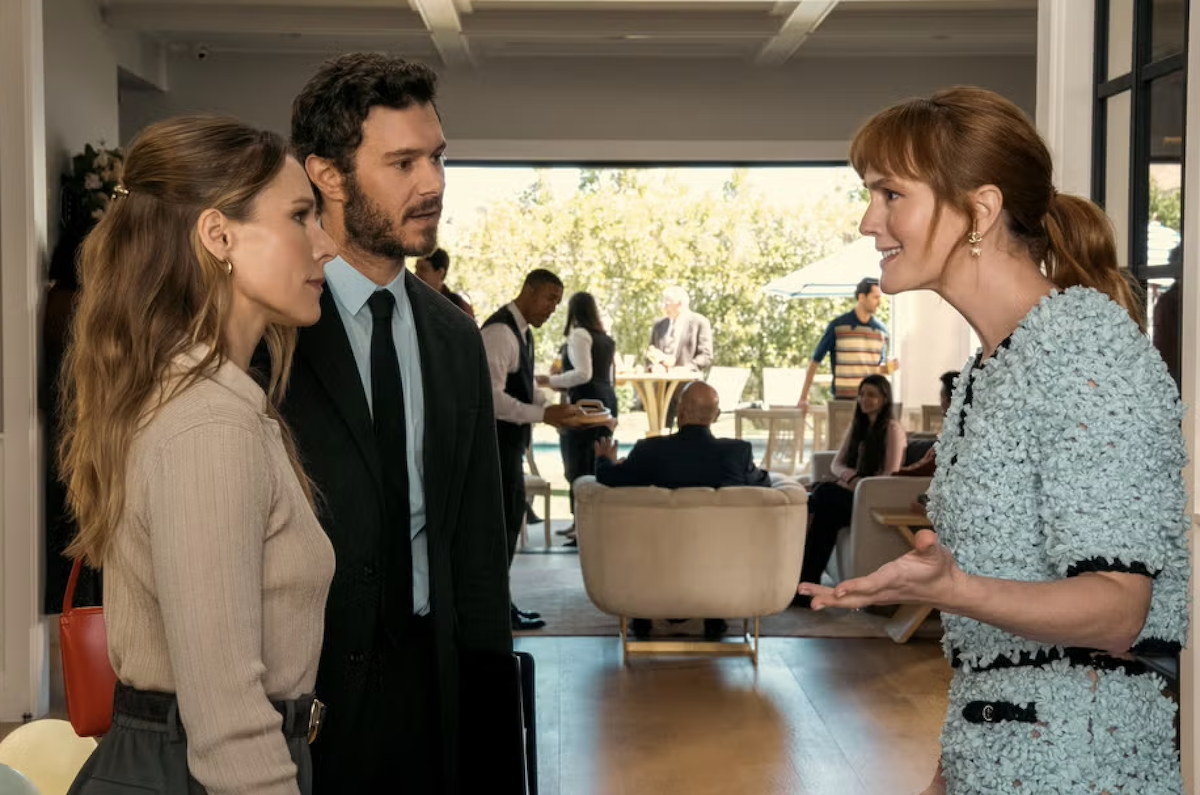 Kristen Bell (como Joanne), Adam Brody (como Noah) y Leighton Meester (como Abby) en una escena de la serie de Netflix