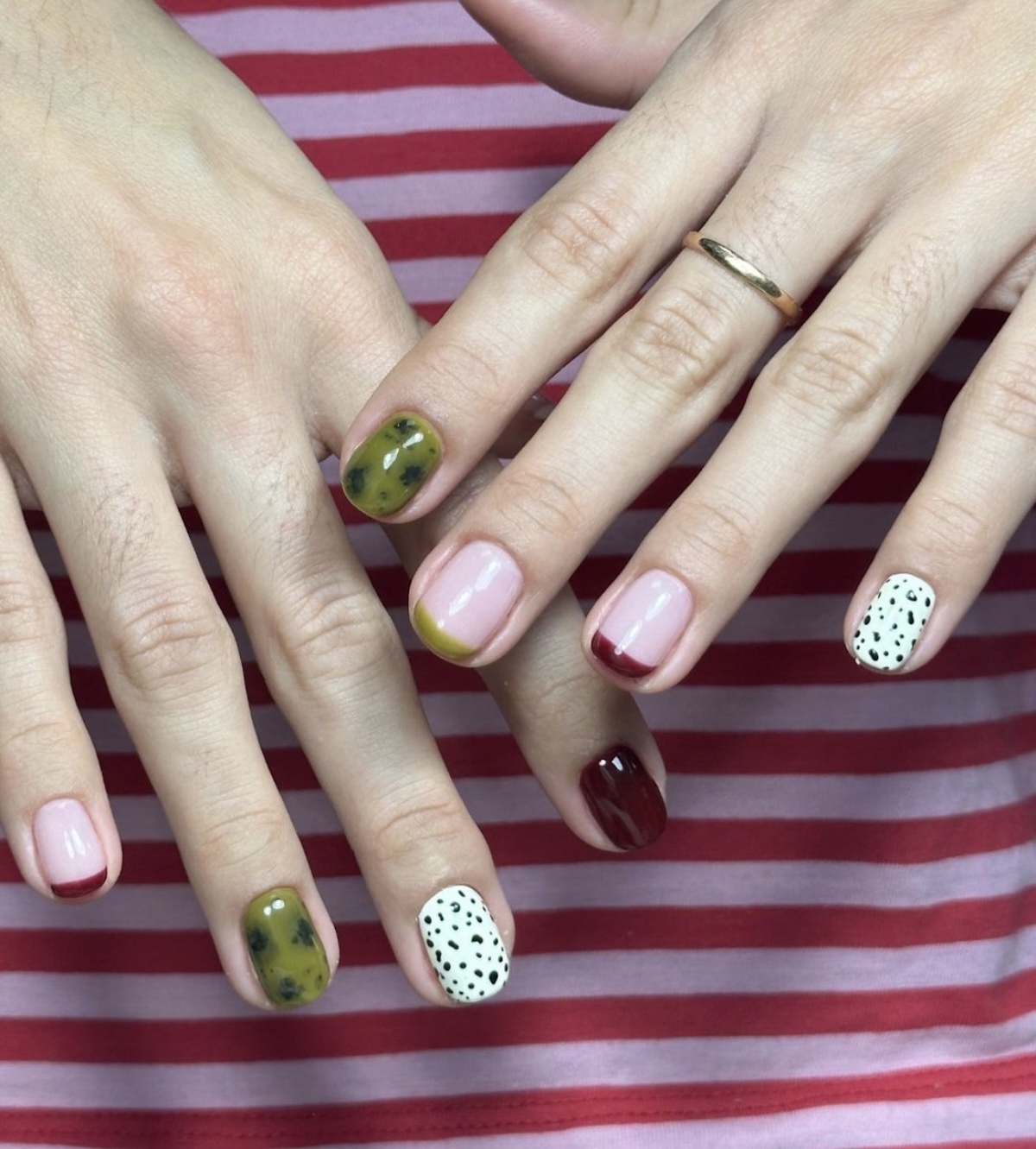 Diseño de manicura mixta para el otoño