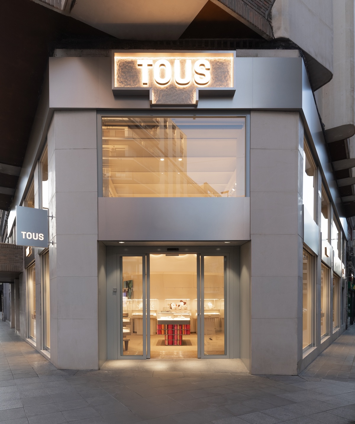Fachada de la tienda de TOUS de Alicante