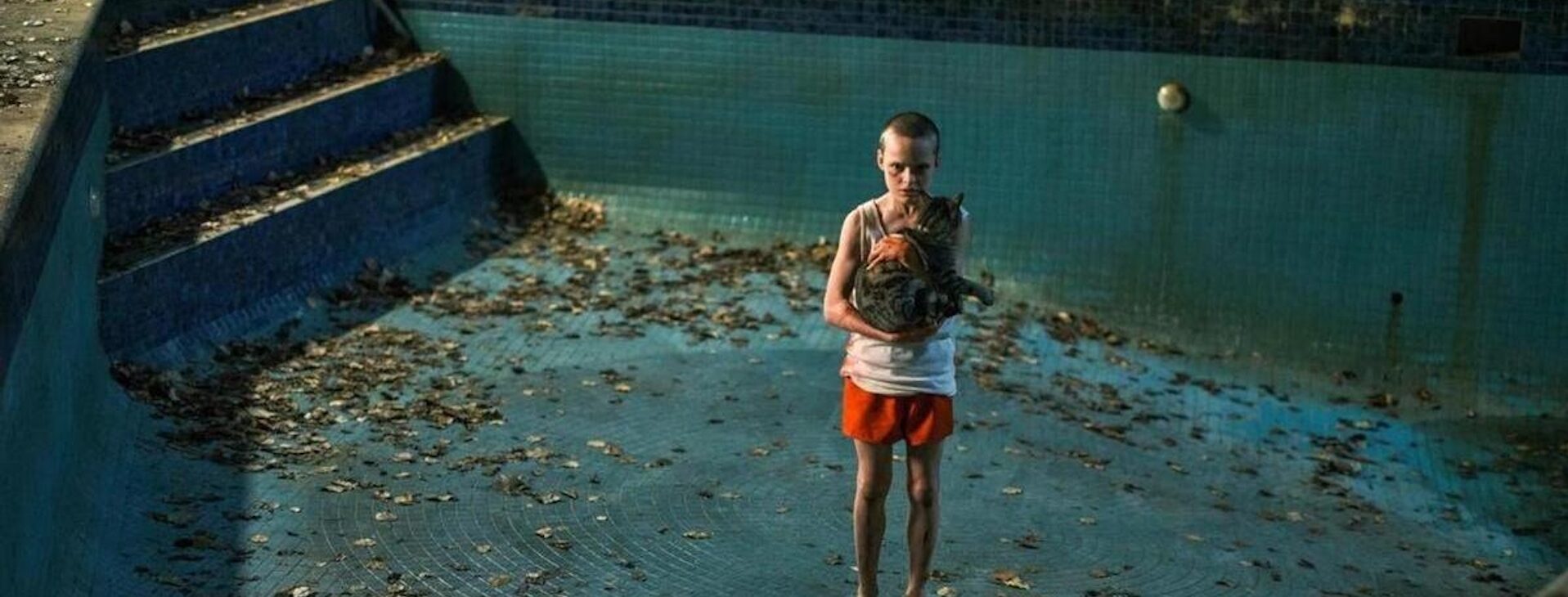 Fotograma de «Devuélvemela» (2025), la película de terror de los hermanos Philippou que recomendamos para ver en Halloween. Imagen: fotograma oficial de la película