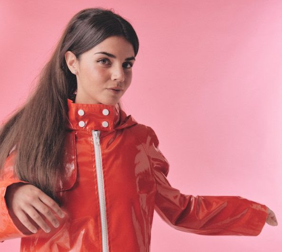 Imagen promocional de «BELONIA», el nuevo álbum de Mafalda Cardenal, con el que la artista inicia una nueva etapa musical