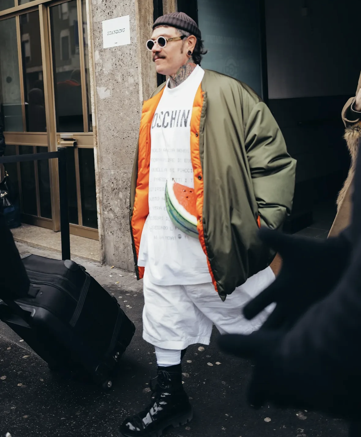 Street style de Adrian Appiolaza, , uno de los directores creativos mas famosos