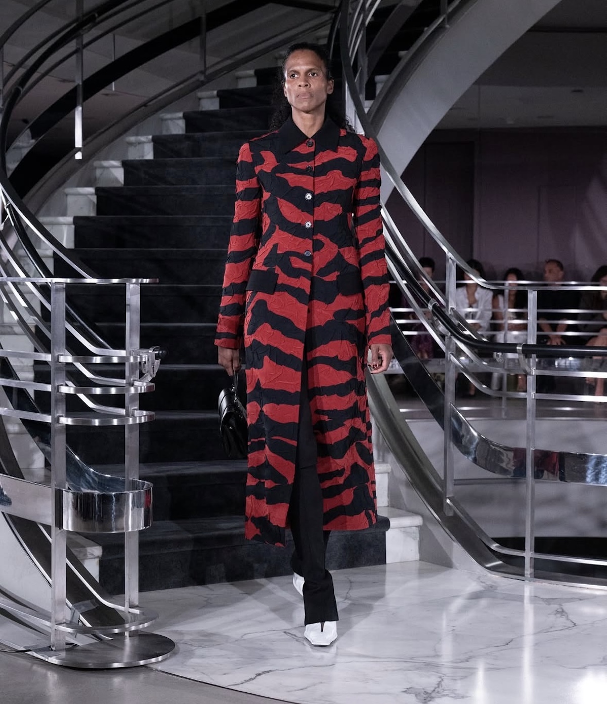 Proenza Schouler apuesta por el color chili como una de las tendencias para primavera 2027